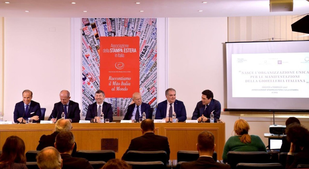 Nella foto (da sinistra): Corrado Facco, Stefano Ciuoffo, Ivan Scalfarotto, Lorenzo Cagnoni, Andrea Boldi, Matteo Marzotto.